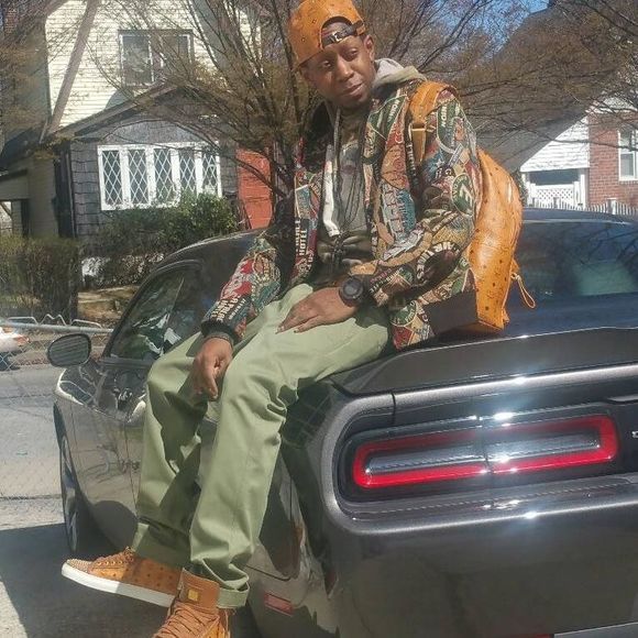 Meet your Posher, June - Picture 1 of 1